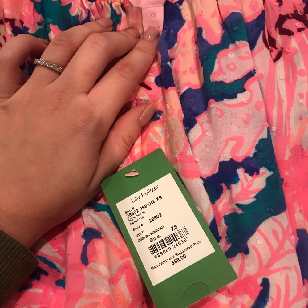 NWT Lilly Pulitzer bell sleeve top - Picture 2 of 2